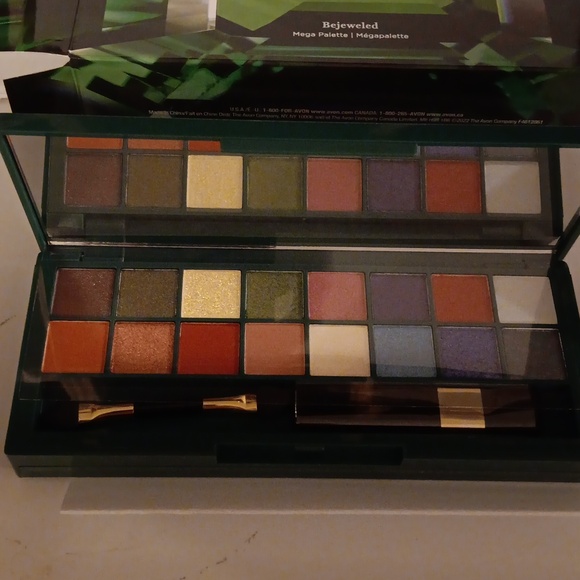 Avon FMG Eyeshadow Contour Highlighter Collection with mirror and brushes - Picture 2 of 11